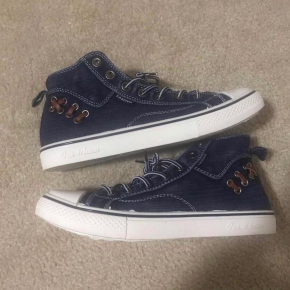 Hightops - Picture 2 of 3